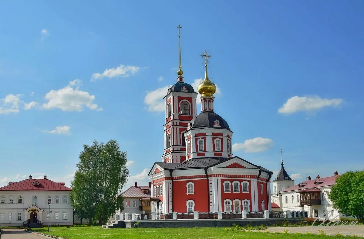 Троице сергиева варницкого монастыря. Варницкий монастырь Ростов Великий. Троице-Сергиев Варницкий монастырь. Свято Троицкий Варницкий монастырь Ростов. Варницы Ростов Великий.