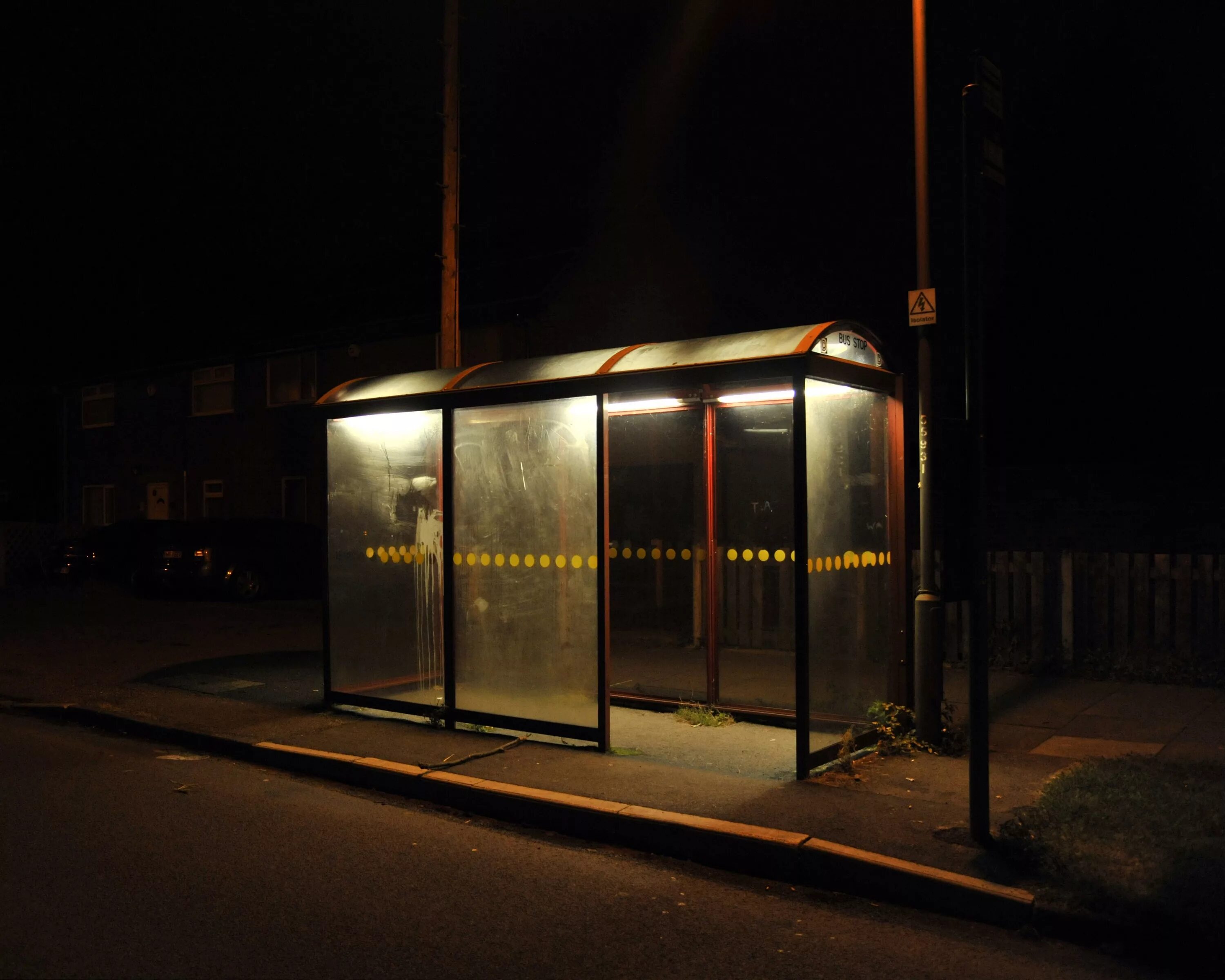 Автобусная остановка. Автобусная остановка ночью. Необычные автобусные остановки. Автобусная остановка вечером.