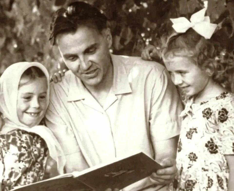 С сухомлинского в а