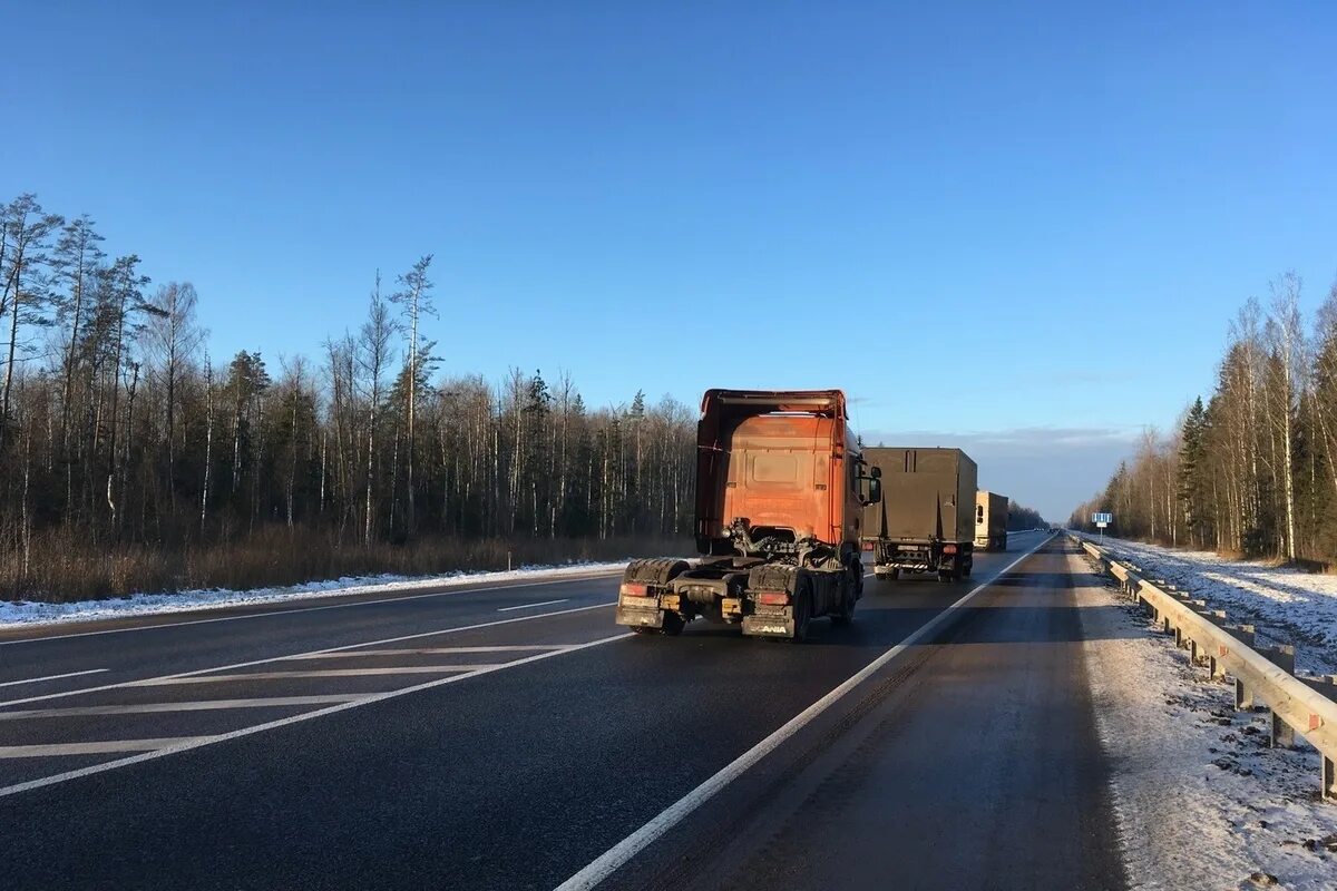 Трасса чудово. Трасса м10 новгородская область. Мост через реку волхов трасса москва санкт-петербург. Трасса м10 новгородская область. Трасса м7 орловские дворики.