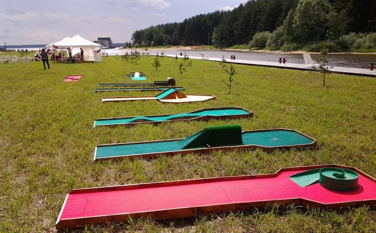 Коттеджный поселок солнечная поляна. Кафе поляна ярославль гагарина. Поселок полянка ярославское шоссе. Кафе в лесных полянах ярославль. Поляна ярославль.