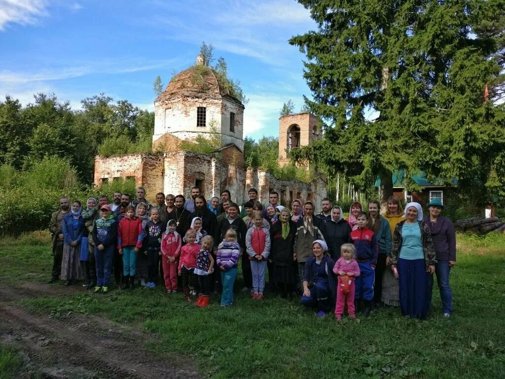 Погода середниково. Село Середниково Шатурский район. Курилово Шатурский район храм. Церковь Курилово Шатура. Шатура Середниково.