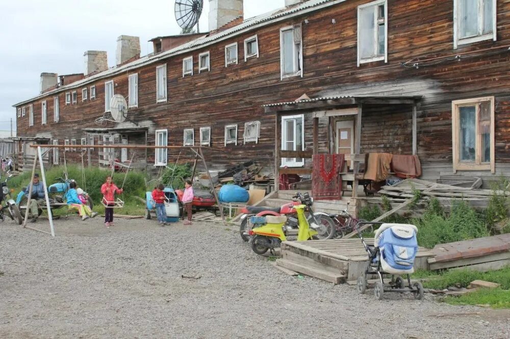 Погода октябрьский поселок на 10 день. Посёлок Манилы на Камчатке. Поселок Манилы Пенжинский район. Поселок Аянка Камчатка. Поселок Каменское Камчатский край.