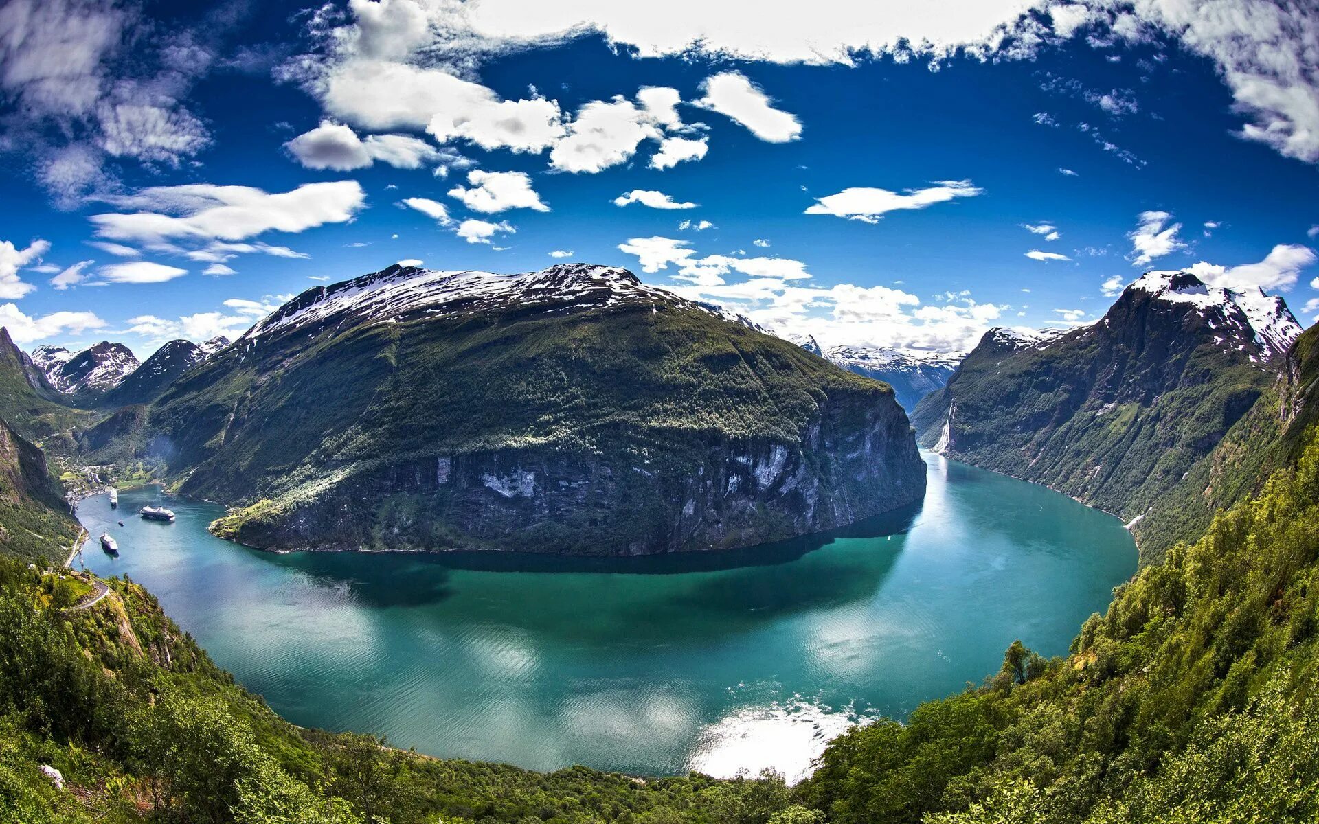 Natural view. Фьорды Норвегии. Гейрангерфьерд Норвегия. Гора Гейрангер Фьорд. Норвегия Осло Гейрангер.