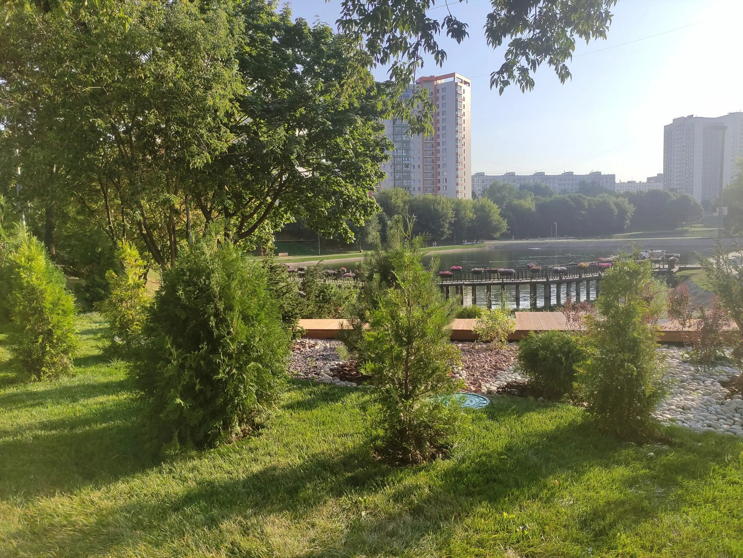 Кировоградские пруды москва. Кировоградские пруды чертаново. Парк каскад кировоградских прудов 2022. Кировоградские пруды москва. Парк каскад кировоградских прудов москва.