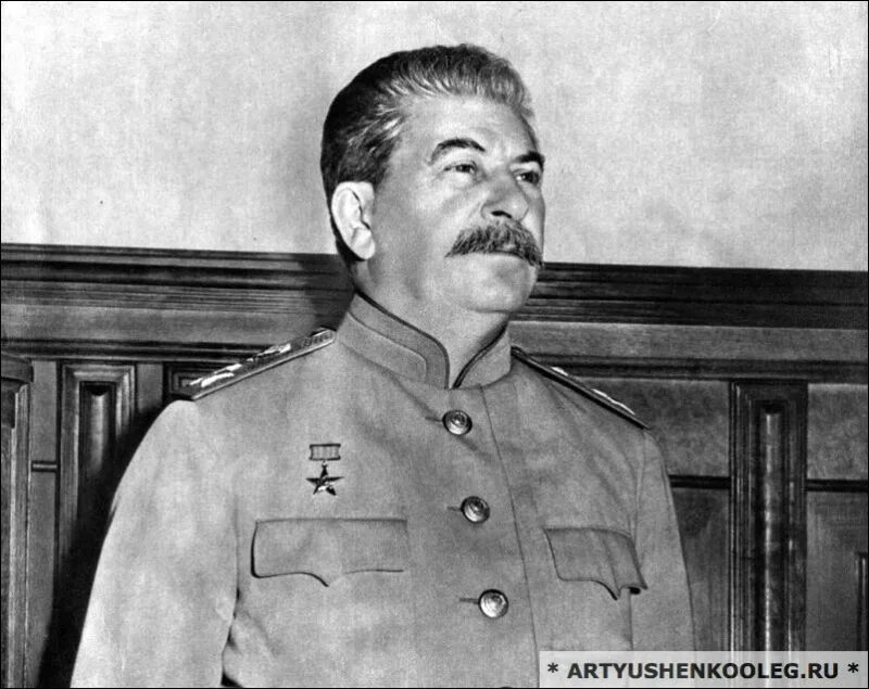 Родной город сталина 4. Иосиф Сталин. Иосиф Сталин оспины. Сталин 1946. Сталин 1941.