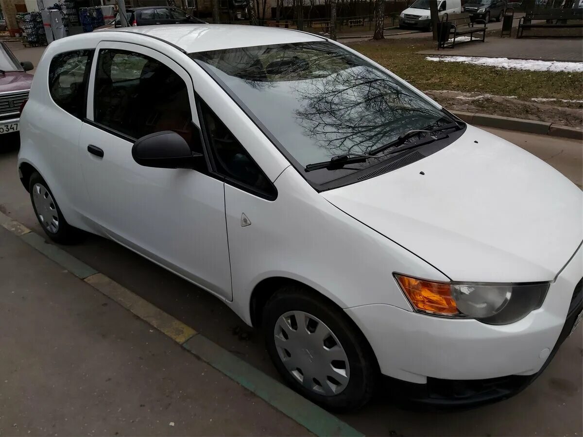 Мицубиси кольт водительская дверь. Mitsubishi colt отзывы. Митсубиси кольт 2005. Mitsubishi colt 2006. 5 2007.
