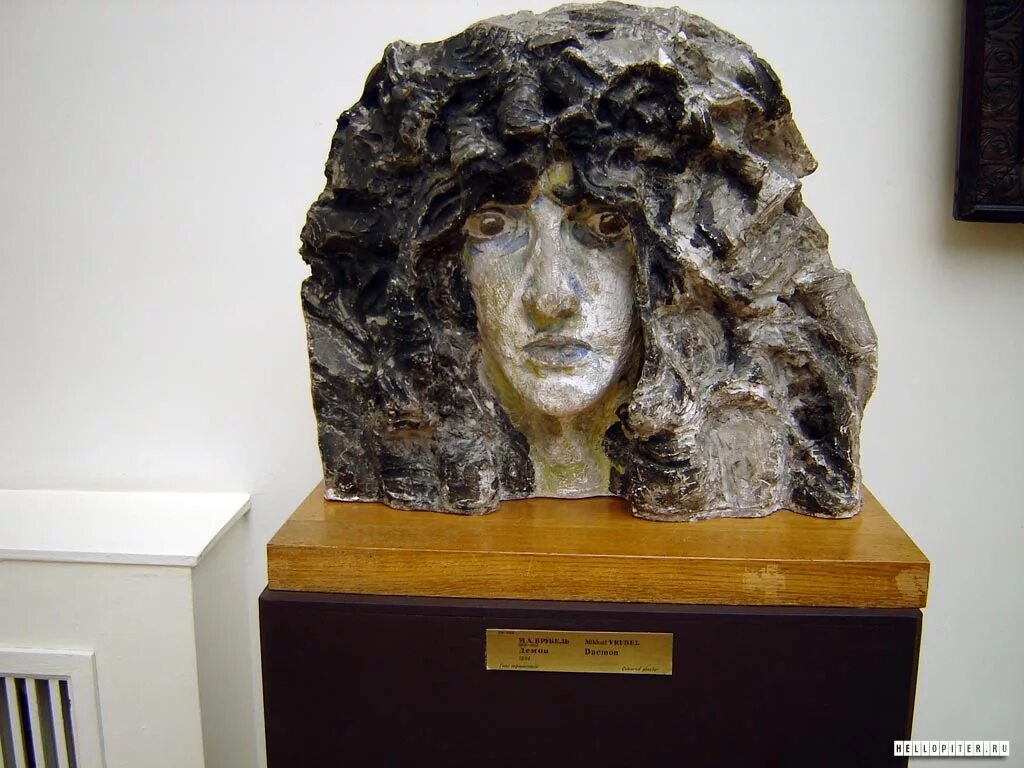 а. михаил врубель скульптуры. майолика врубеля демон. врубель михаил александрович демон статуя. михаил врубель скульптуры.