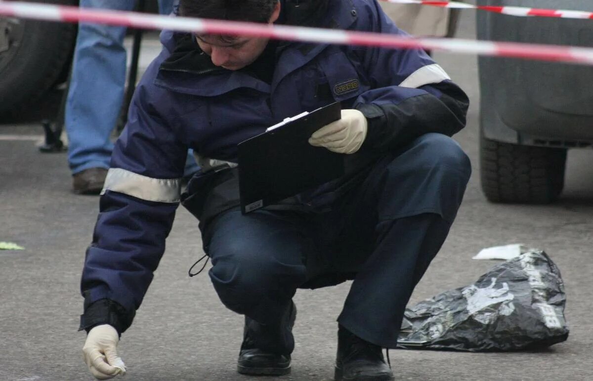 Особенности осмотра места дорожно-транспортного происшествия. Осмотр места происшествия картинки. Расследование дтп следователем. Проверка показаний на месте. Авария на трассе казань ульяновск.