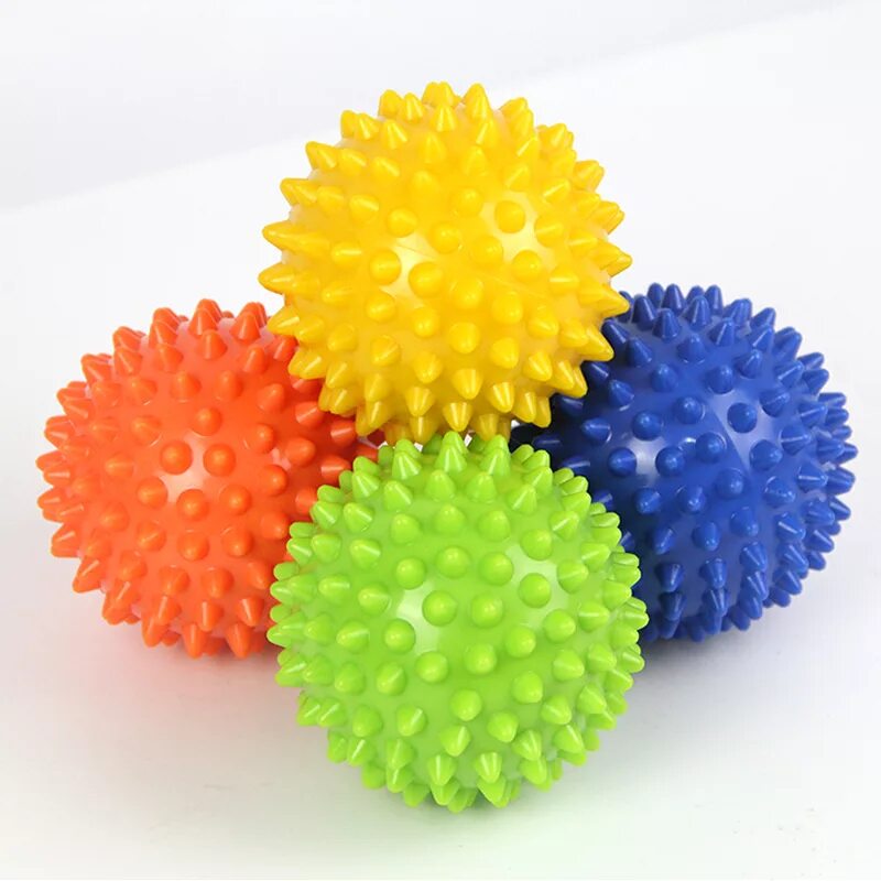 Массаж шарами. Массажный мяч Togu Spiky massage Ball. Массажный мячик Trigger point. Массажные мячи Senso Pro, 11 см. Резиновый шарик с шипами для массажа.