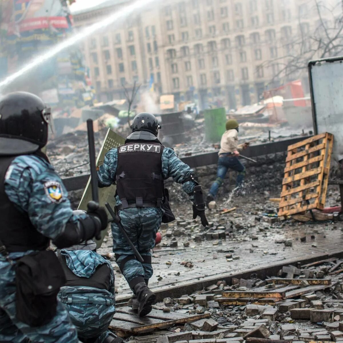 Сколько погибло беркута на майдане. Беркут спецназ Украины Майдан. Майдан 21 февраля 2014 Беркут.