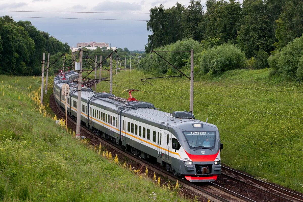 Жд электропоезда. Эп2д электропоезд. Эп2д 2001. Эп2д. Эп2д ЮУЖД.