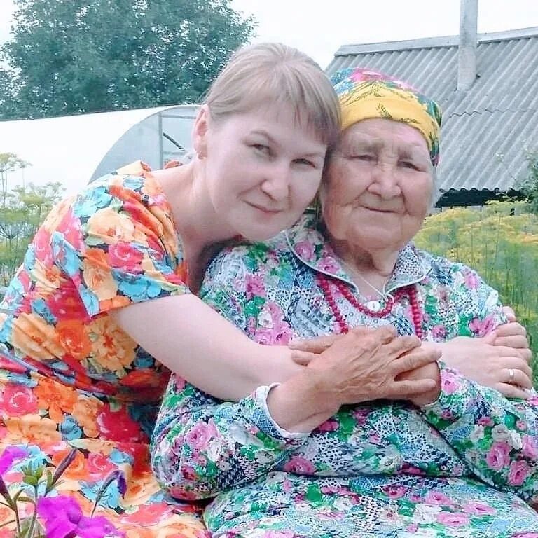 Старые бабушки 80 лет. Бабушка 80 лет. Фото бабушки 80 лет. Фотосессия для бабушки 80 лет. Старухи для встреч.