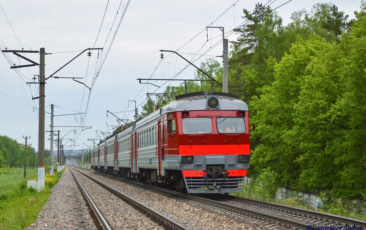 Т 027. Эд2т-0027. локомотив эд2. эд2т. локомотив электрички эд2т.