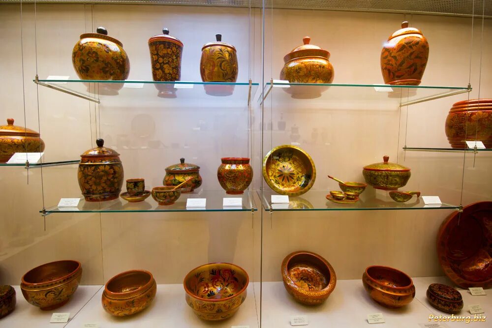 работа в музеях петербурга вакансии