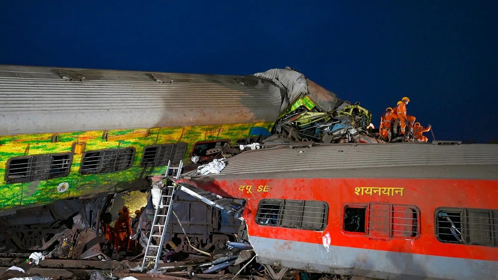 Индия авария поезда 2023. Индия поезд катастрофа.