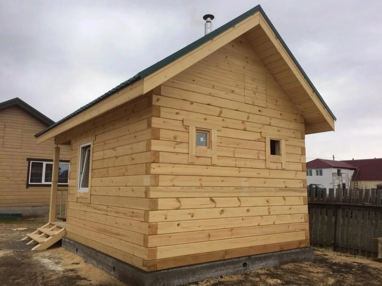 баня с профилированного бруса 150*150. баня 2х3 из бруса 100х150. баня из бруса 150х150 4 х. баня 6 3 из бруса профилированного 150*150. баня 3х3 из бруса 150х150.