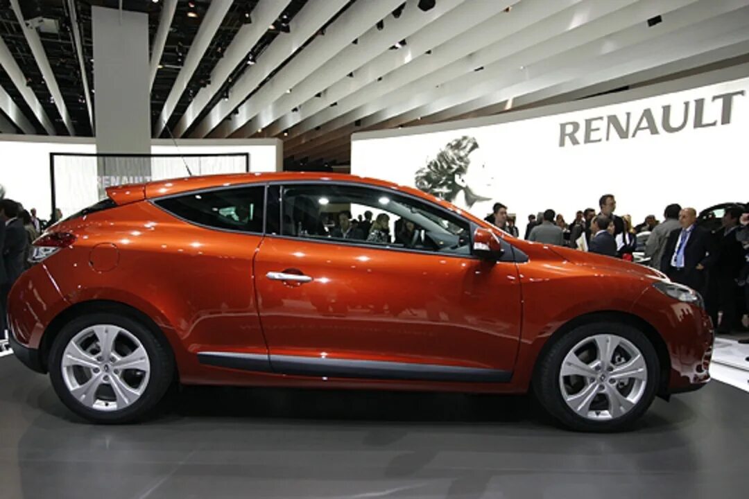 Renault большой. Renault Megane 3 Coupe. Рено Меган 3 купе. Рено Меган купе 2021. Renault Megane Coupe 2022.