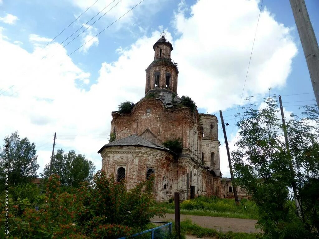 Село Лема Зуевского района Кировской области. Церковь Богоявления Господня Кировская область. Село Лема Кировская область Зуевский район Церковь. Лема (Кировская область) Церковь.