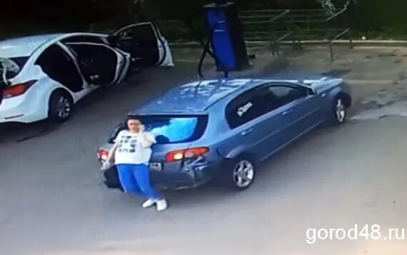 Наезд задним ходом. Наезд на пешехода задним ходом. машина задним ходом задавила человека. наезд на пешехода при движении задним ходом. наезд задним ходом на стоящий автомобиль.