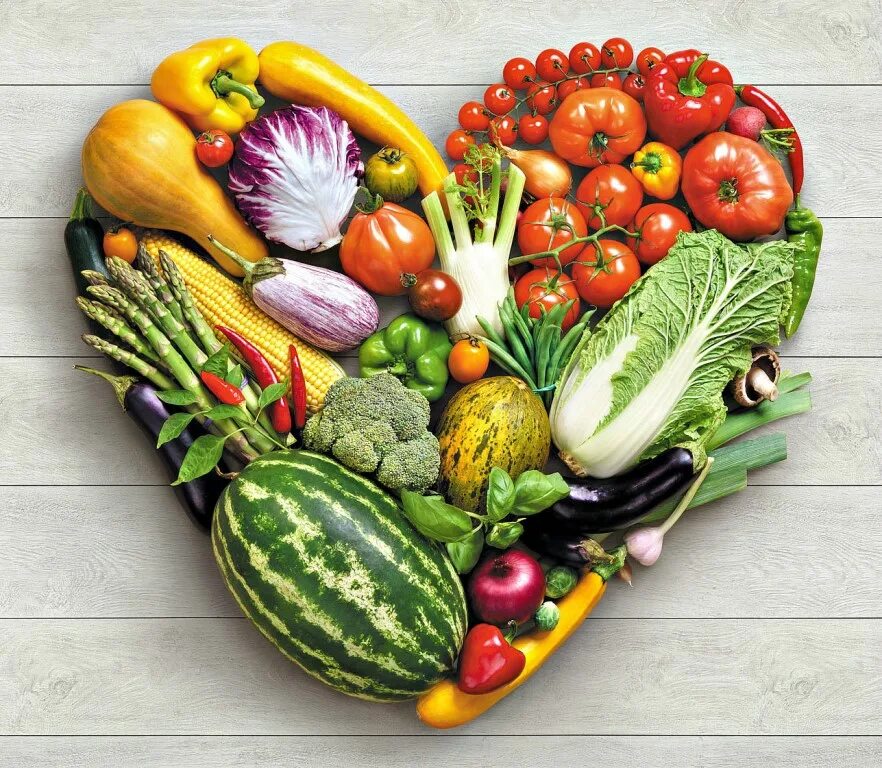 Полезные фрукты и овощи. Полезные овощи. Разнообразие фруктов и овощей. Коллаж из фруктов и овощей.