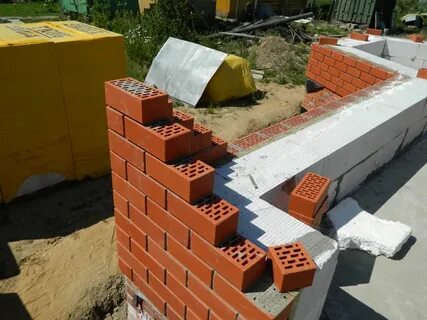 Какой строительный кирпич лучше