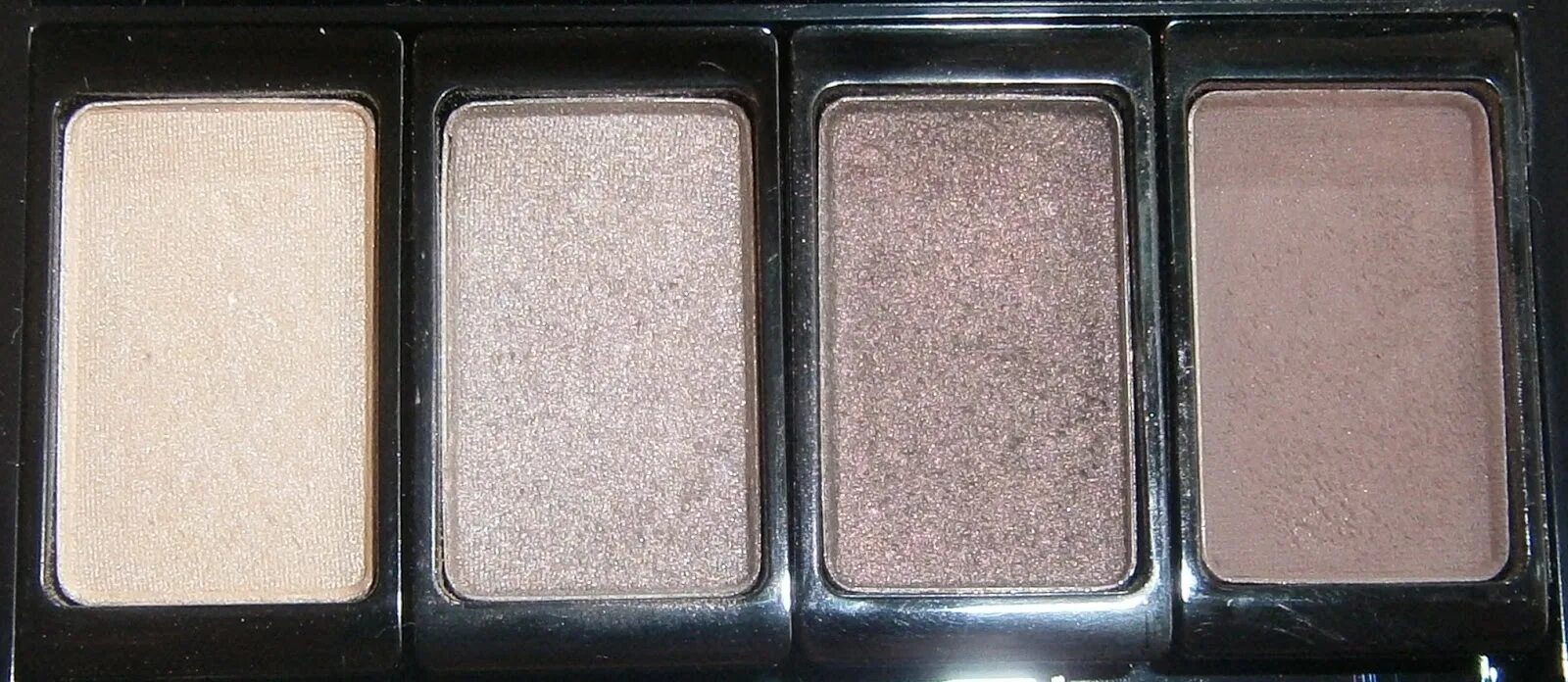 Artdeco eyeshadow. Artdeco тени 17 Pearly. Artdeco Eyeshadow Pearl 17. Тени АРТДЕКО палитра. Artdeco тени 183.