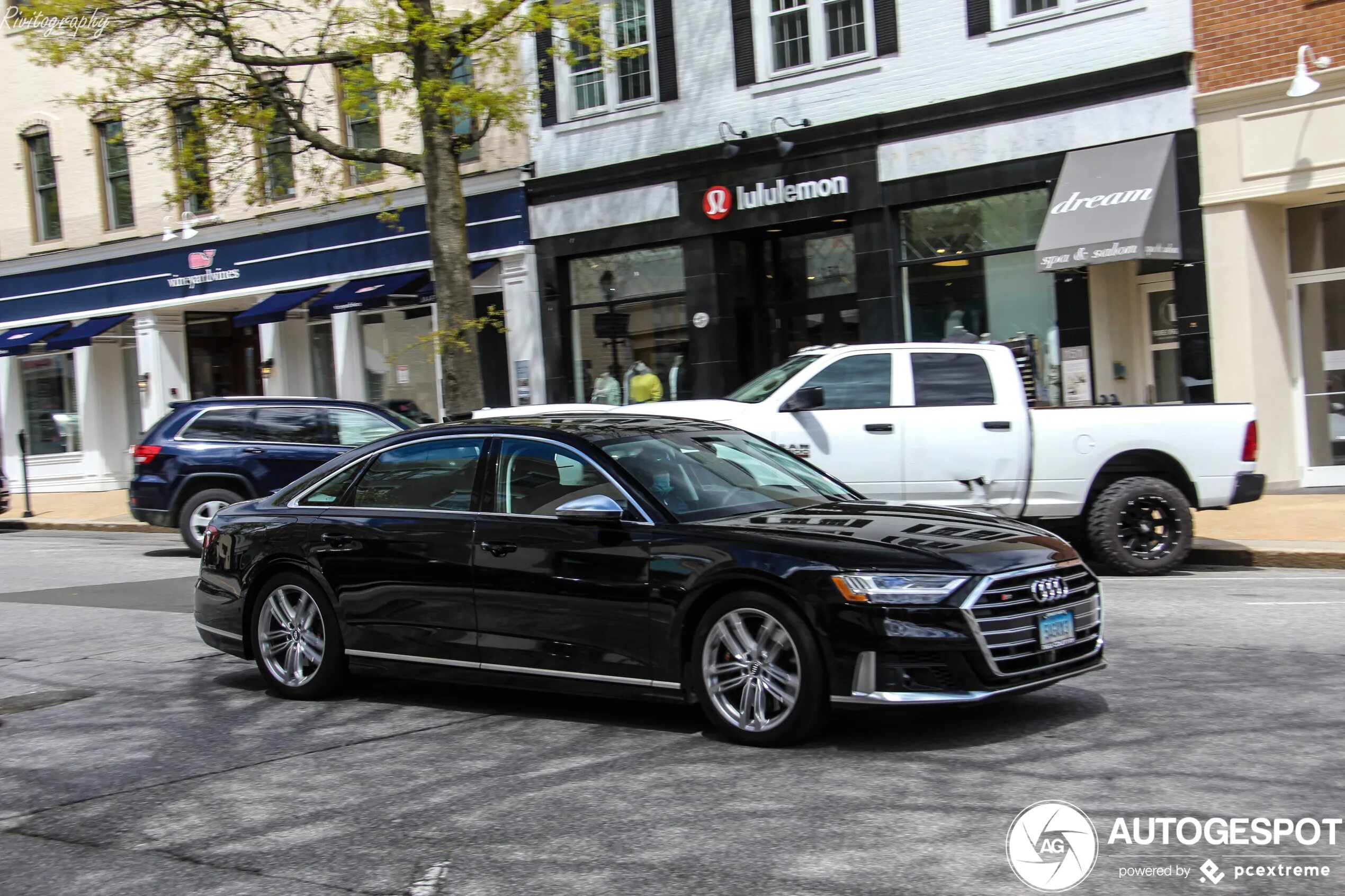 Audi a8 d5 темно синий. 2020 пятерка