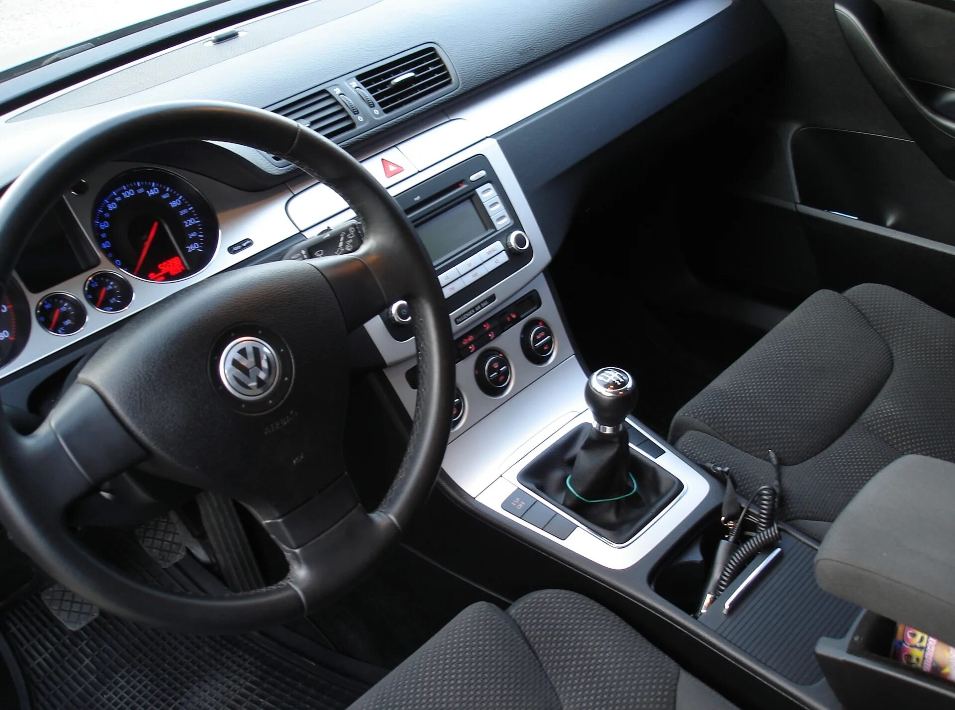 VW Passat b6 Interior. VW Passat b6 салон. Фольксваген Пассат б6 2008 салон. WV Passat b6 салон.