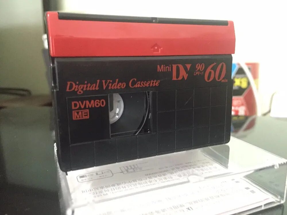 Кассета mini. Кассета MINIDV 60 LP 90. Проигрыватель Mini DV кассет. Кассета мини DV. Видеокассета DVC LP 90.