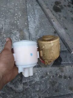 Где находится топливный фильтр ниссан