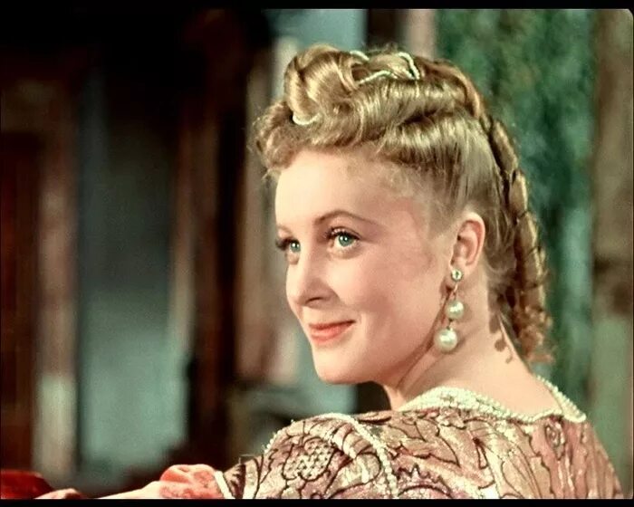 графиня ночь. графиня ночь. алл ларионовна двенадцатая ночь. алла ларионова в фильме двенадцатая ночь. графиня дракула фильм 2015.