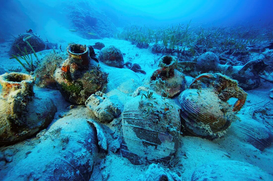 Кладбище затонувших кораблей черного моря. Эгейское море затонувшие корабли. Турция Кекова затонувший город дайвинг. Фанагория затонувший город. На дне океана образуются