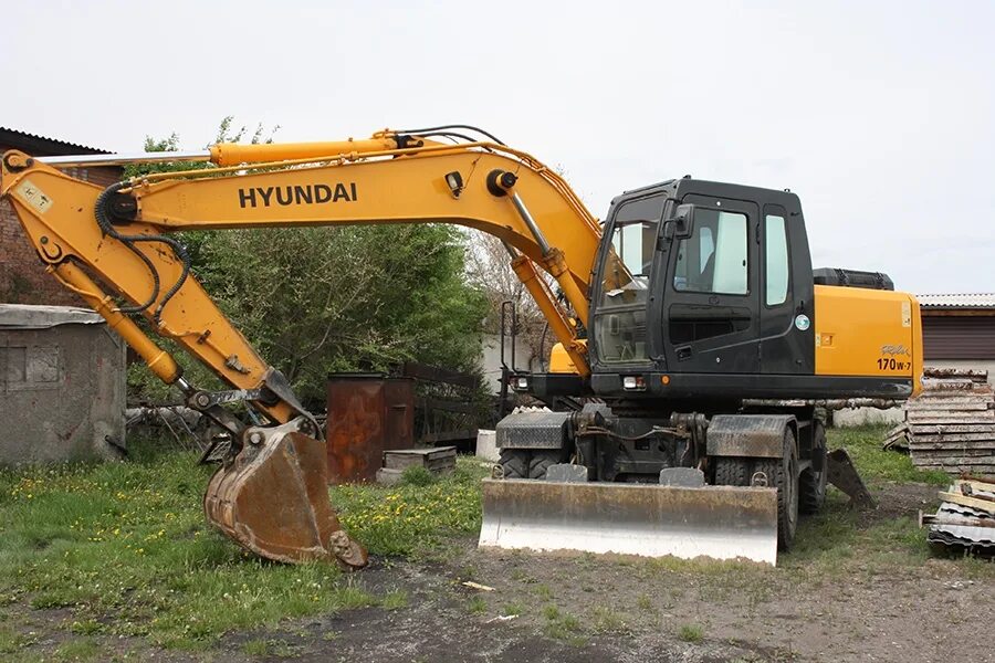 Куплю б у полноповоротный. Hyundai r170w-7. Хундай 170 экскаватор колесный. Колесный полноповоротный экскаватор Hyundai 170. Hyundai 170w полноповоротный экскаватор.