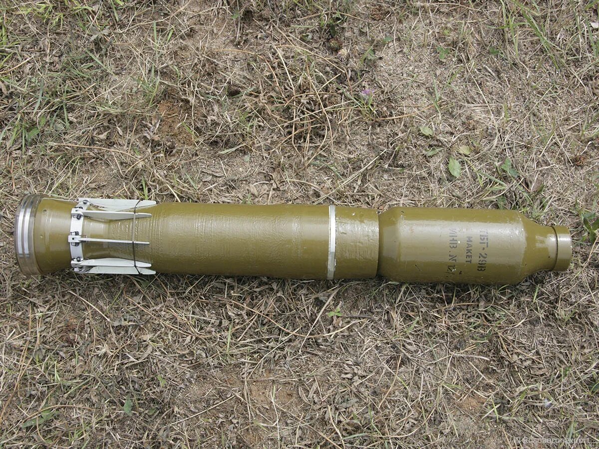 гранатомет рпг-26 аглень. гранатометный выстрел 40 мм. мина граната brixia. подствольная 40мм граната. рпг-30 гранатомёт.