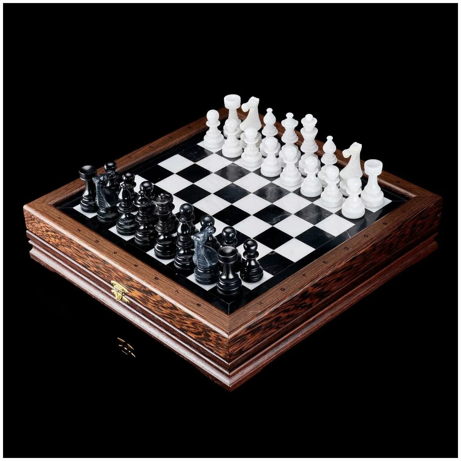 дорогие шахматы. самые дорогие шахматы в мире. шахматы монглана карла великого. шахматы илиада мини венге антик. королевские бриллиантовые шахматы.