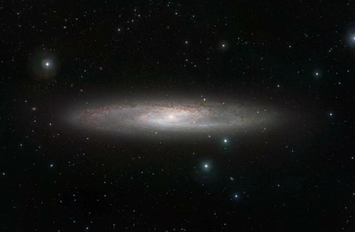 Движение звезд в млечном пути. NGC 253 Галактика. Карликовая Галактика в созвездии скульптор. Линзовидная Галактика Андромеда. Галактика скульптор (Sculpture Galaxy), NGC 253.