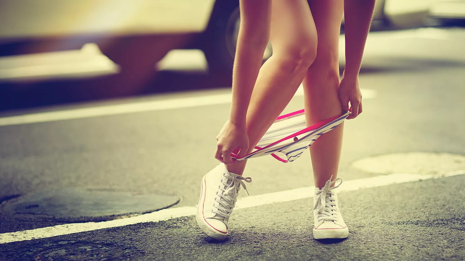 Загорелая с большой грудью селфи. Art exhibition. Музеи москвы дарвиновский музей. Cash граффити. Сердце i love you friend.