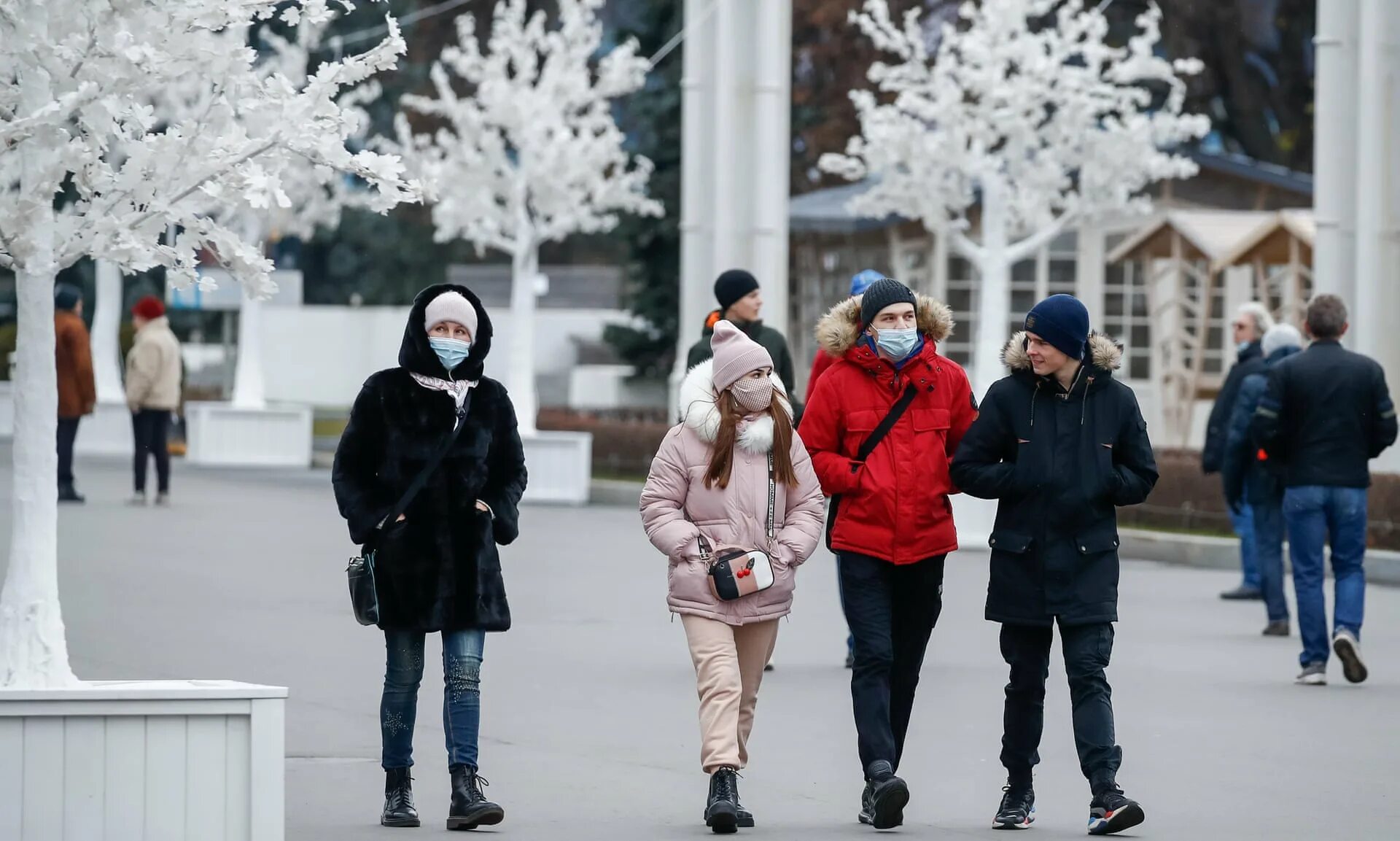 Добыча нефти в россии по годам. Самые перспективные профессии на ближайшие 10 лет. Веб разработки 2022. Санкт-петербург с космоса. Что будет в ближайшие 5 лет.