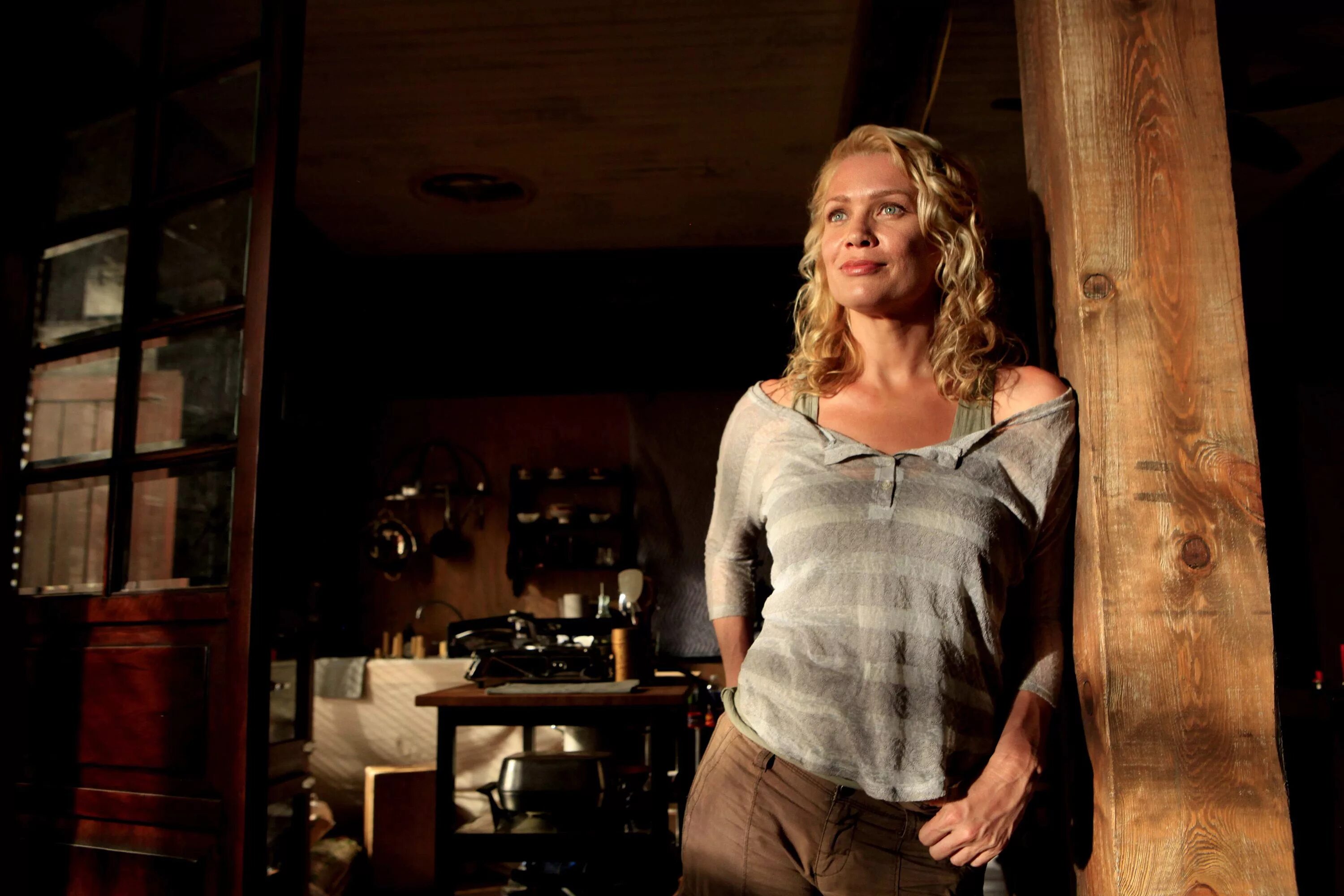 Лори сингер в молодости. Андреа харрисон. Лори мур запертая лестница. Лори мур запертая лестница. Фотосессия в подъезде на лестнице.