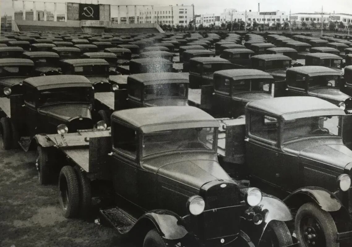 Первый автомобильный завод в ссср. ГАЗ АА 1932. Полуторка Горьковский автозавод. Горьковский автомобильный завод 1932. Грузовик полуторка ГАЗ-АА.