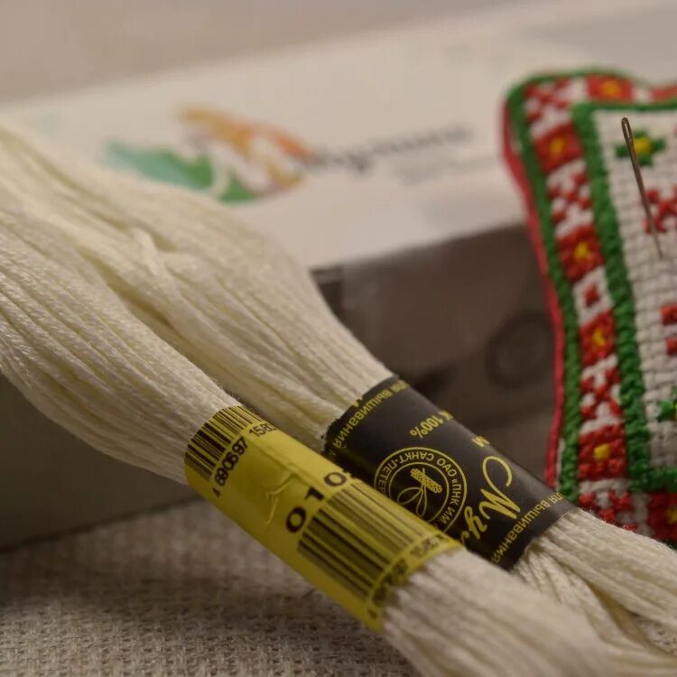 Нитки мулине пнк им кирова. Мулине киров цвета. Мулине пнк 9292. Мулине киров цвета. Мулине пнк кирова 5901.