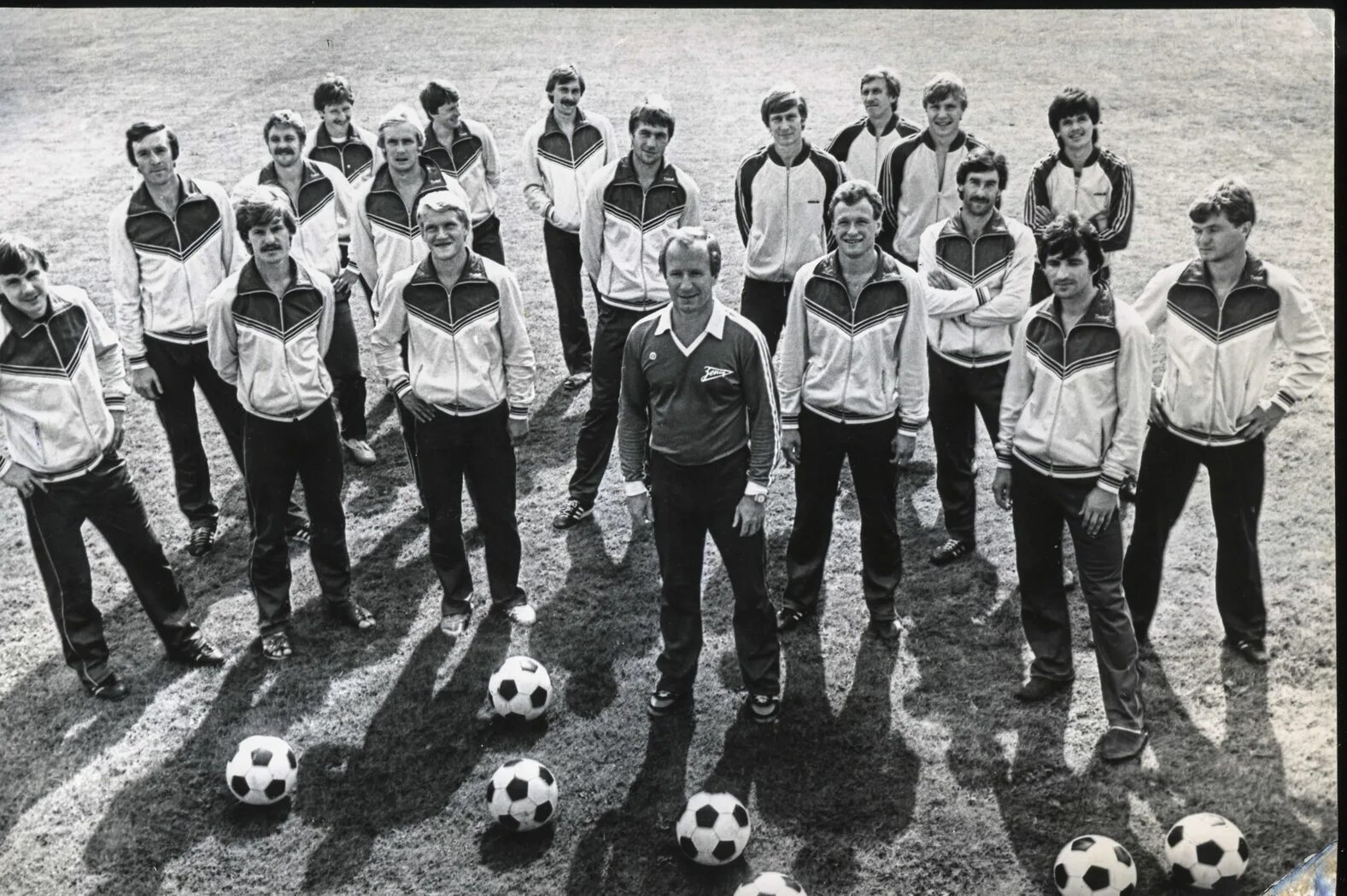 зенит чемпион ссср 1984 года. чемпионат ссср по футболу 1985. зенит ленинград чемпион ссср 1984. желудков зенит 84. фк зенит ленинград 1984.