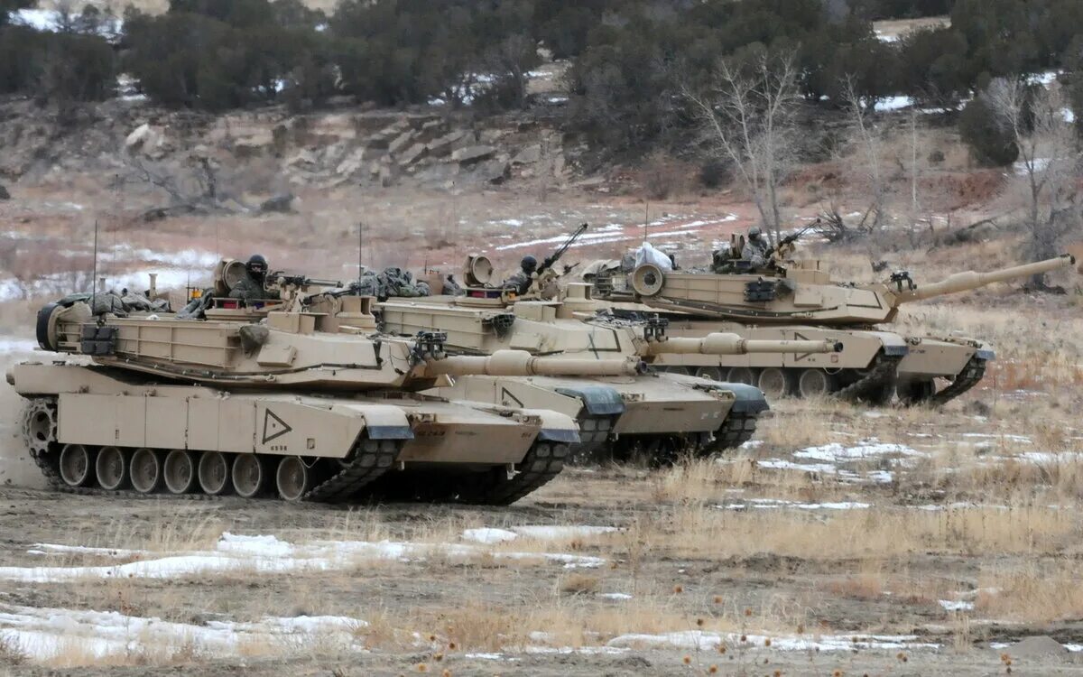 Абрамс поставят. M1a2 abrams. абрамс м1а2. танк абрамс m1a2. абрамс м1a1 польши.