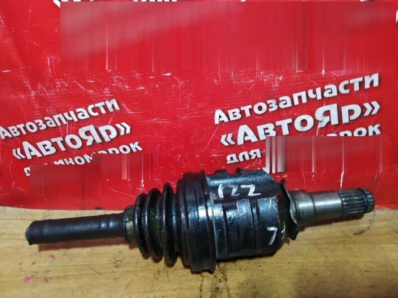 Внутренний шарнир привода правого колеса тойота королла спасио. Как разбирается правый шрус на тойоте эстима люсида. Шрус спасио тойота. Замена шруса тойота корона бочка. Замена заднего шруса тойота креста.