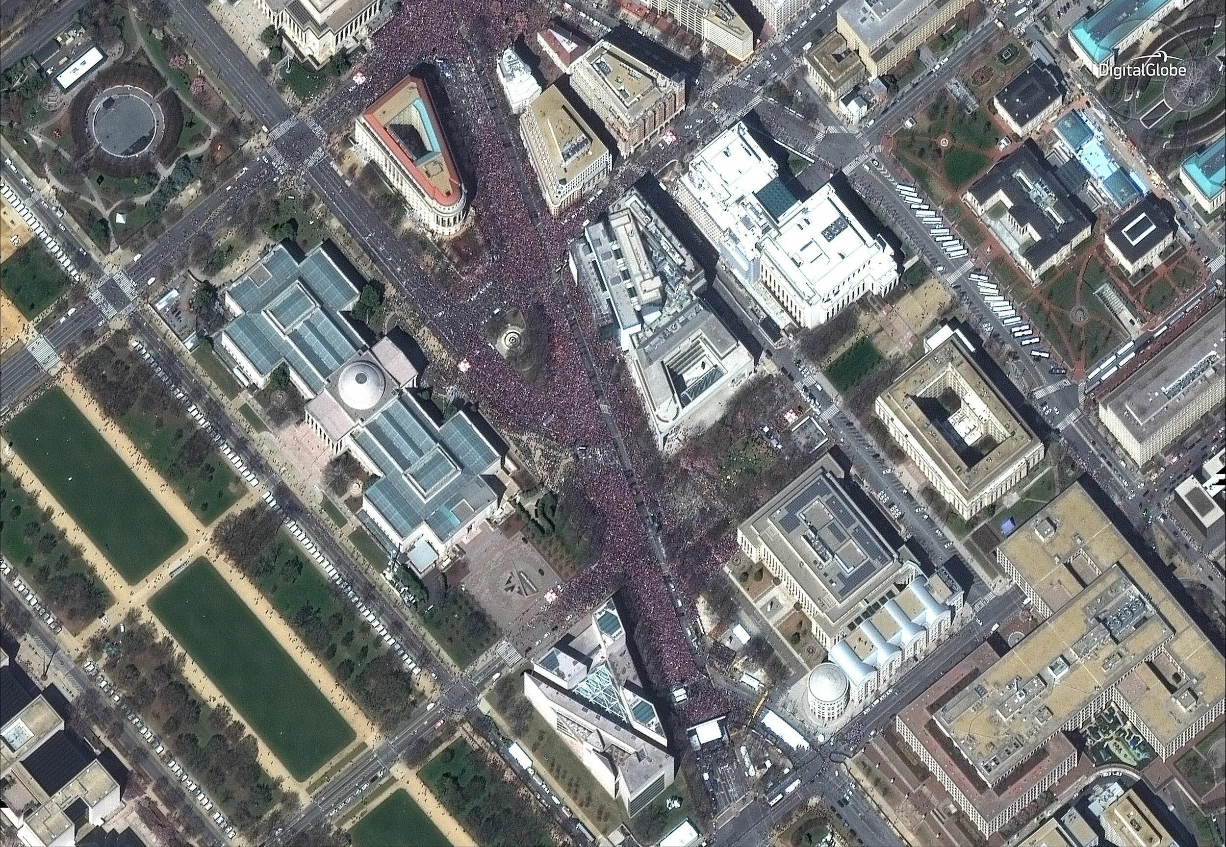 Съемка спутника в реальном. Worldview 2 снимки. фото местности со спутника. спутник уфа. спутниковые съемочные системы.