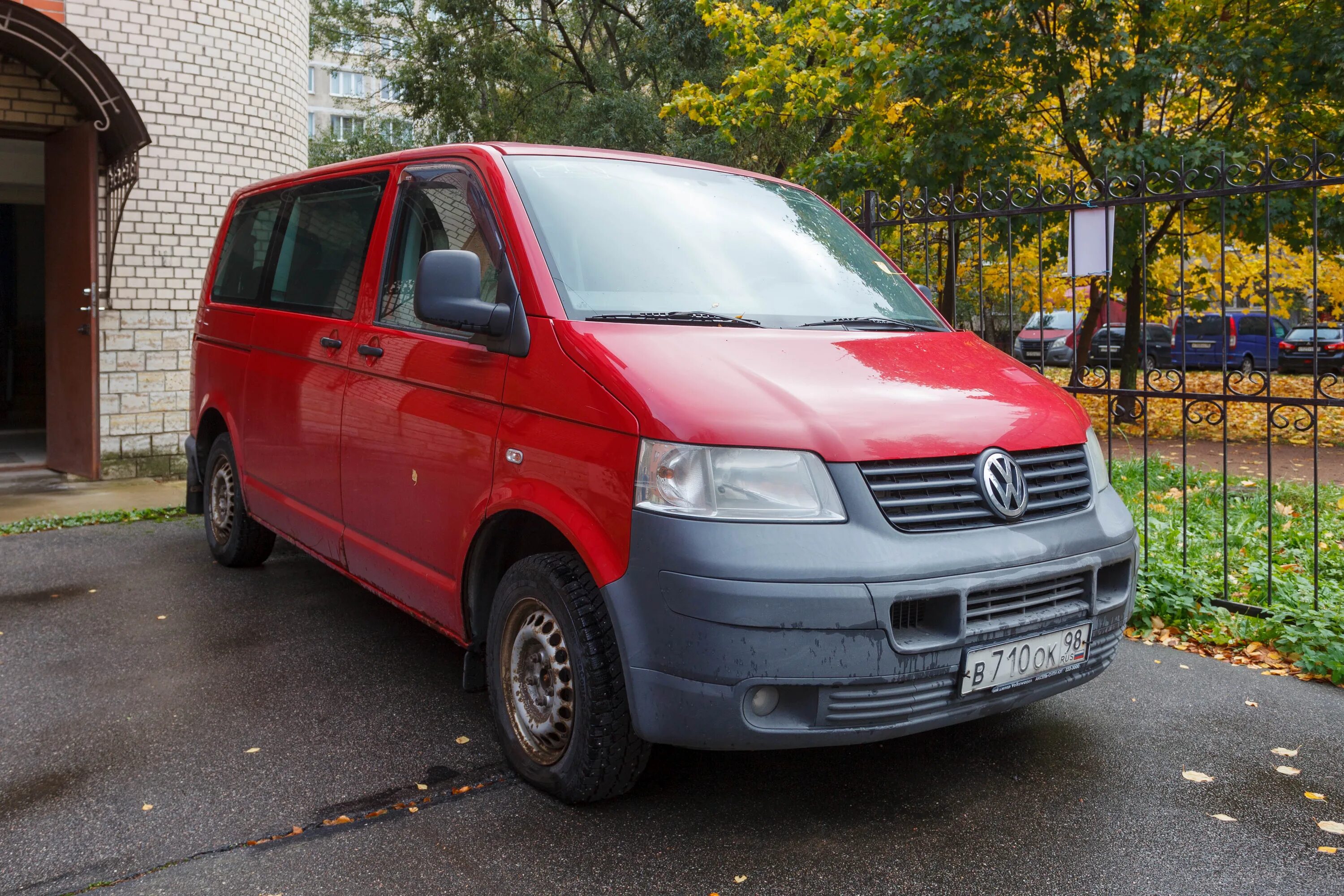 VW 7hc Transporter. Автомобиль Volkswagen 7 HC Transporter. Минивэн Фольксваген 7hc Транспортер 2011. Фольксваген 7hc Транспортер вебасто. Volkswagen 7hc