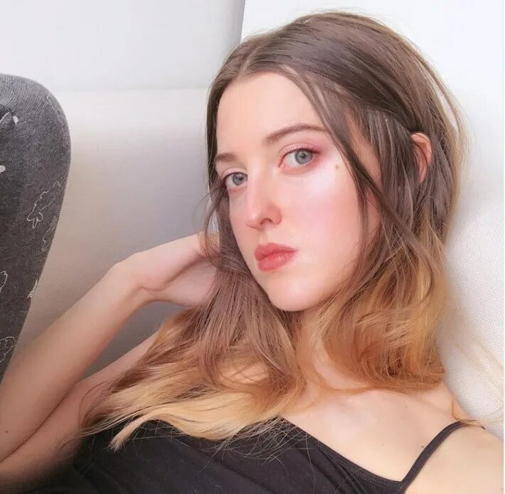 Lizi 00si. ксения лобовикова минфин россии. Li. Lizon стримерша сливы. кэтлин amouranth сирагуза twitch.