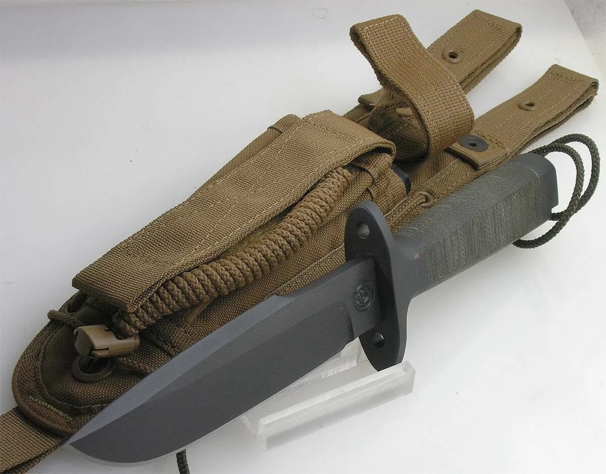 Army knives
