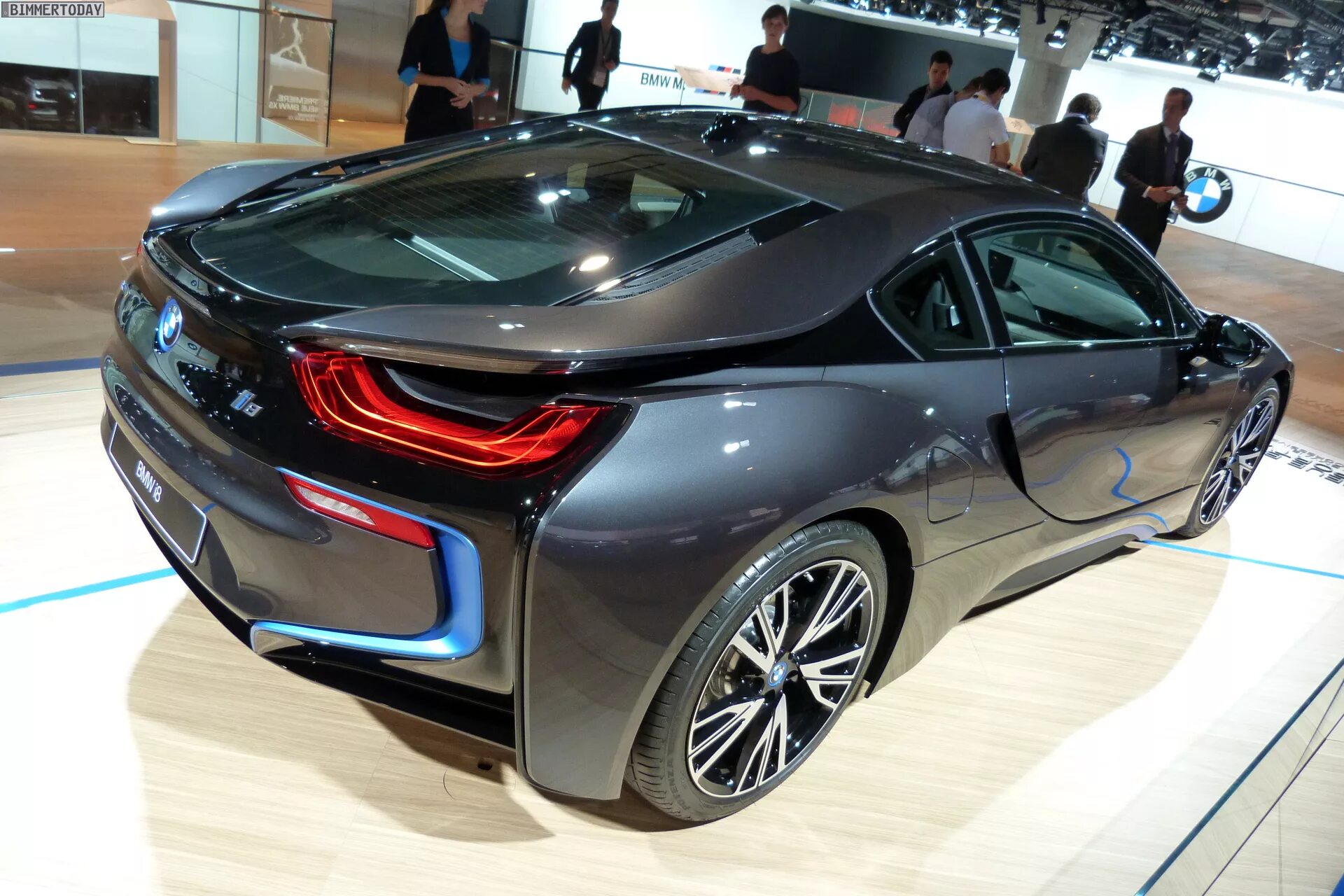 BMW гибрид i8. Новый БМВ гибрид. BMW гибрид 2014. БМВ гибрид thei7.